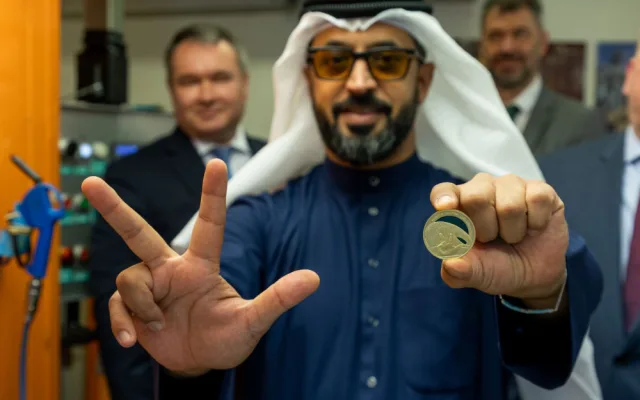 Jablonecká mincovna vyrazila investiční mince pro Arabské emiráty