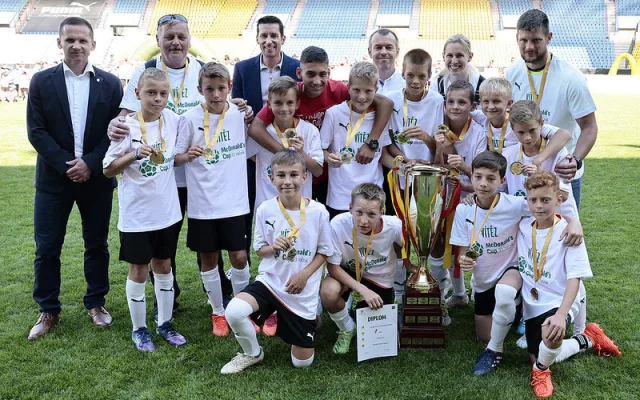 Fotbalový turnaj pro české školy hlásí rekordní zájem a nově zapojuje i malotřídní školy
