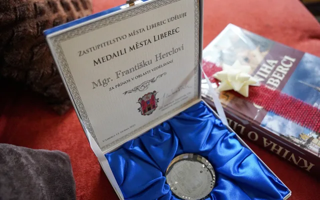 Liberec ocenil pedagoga Františka Hercla. Bojoval proti nacistům a pět let strávil ve vězení