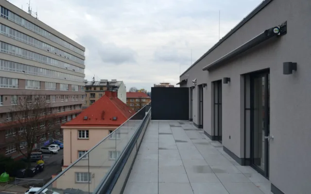 Nenápadný dům nedaleko centra je chytrý a šetrný k přírodě