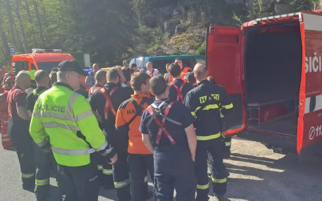 Policie stále pátrá po pohřešovaném muži, nasazen byl vrtulník, psovodi i dron