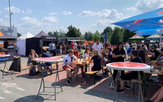 Burger Street Festival v OC Nisa Liberec nadchne všechny fajnšmekry