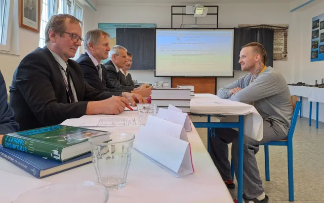 Odsouzení skládali závěrečné zkoušky na vězeňském učilišti. Všichni úspěšně