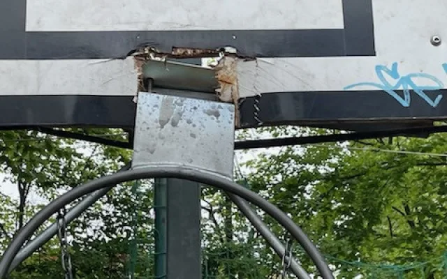 Dětská hřiště v Liberci terčem vandalů. Kontaktuje strážníky, prosí radnice
