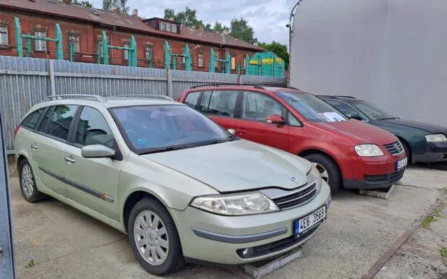 Město v dražbě prodávalo čtyři odtažená auta, všechna mají nové majitele