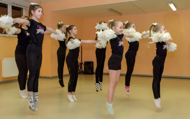 Rozhýbej své tělo, tanči jako profík. Liberecký A-STYL spustil nábor do svých kurzů na novou sezonu