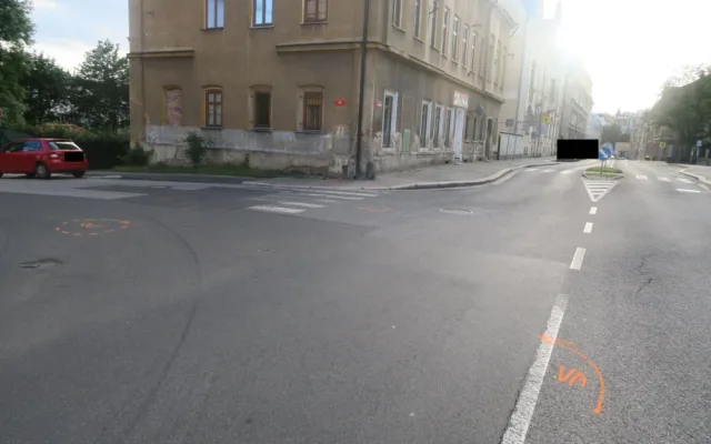 Hledá se koloběžkář, kterého porazilo auto a on z místa nehody ujel