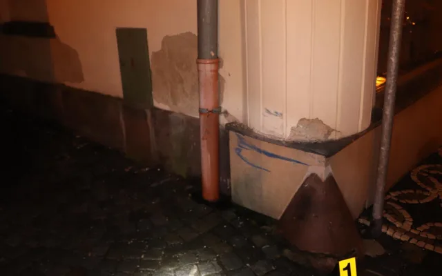 Vypil lahev vodky a pak se marně snažil uprchnout před policisty