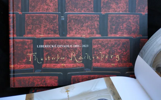Divadlo F. X. Šaldy si knihu ke svým 140. narozeninám zasloužilo, říká spoluautorka Jarmila Levko