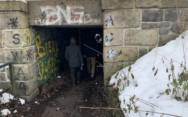 Začíná oprava propustku u arény. Stane se z něj široký podchod, hotovo má být za rok a půl