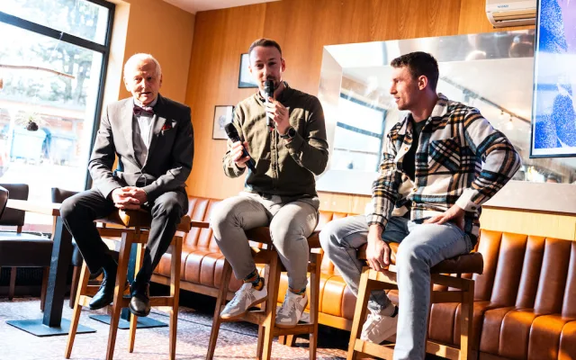 Závod ČEZ SkiTour v Harrachově ozdobí souboje sportovních osobností