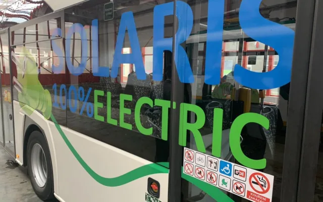 Dopravní podnik koupil první elektrobus, cílem je čtyřicet. Jde o transformační proces, říká předseda představenstva