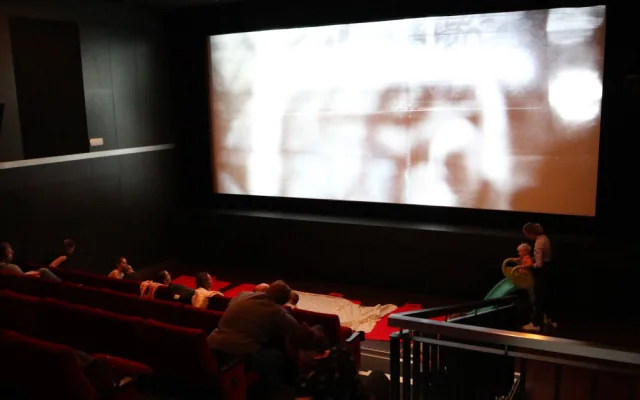 Turnovské kino pořádá filmová dopoledne pro rodiče s dětmi