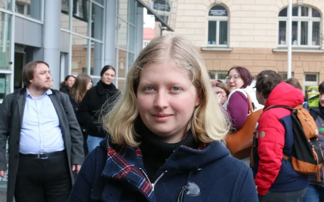 Jména lidí odvleklých z Liberce do terezínského rodinného tábora v Auschwitz – Birkenau identifikovala v rámci projektu SVUČ studentka Eliška Šebestová.