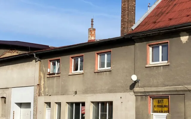 Do Frýdlantu přiletěli očekávaní čápi. Letos je můžete sledovat online