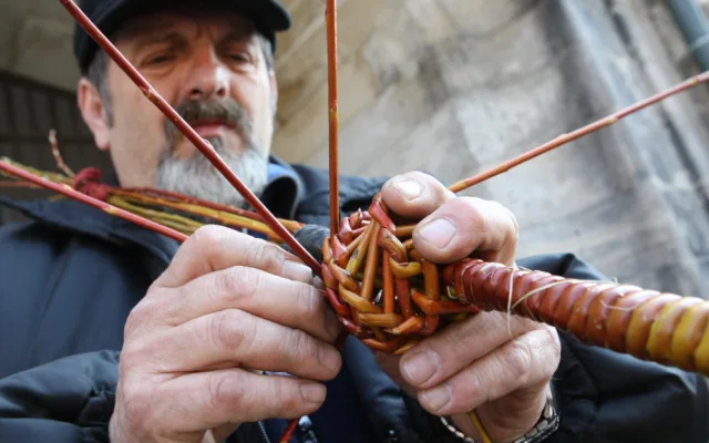 Koledovat se chodilo vždycky. S pomlázkou vyráží chlapci i děvčata