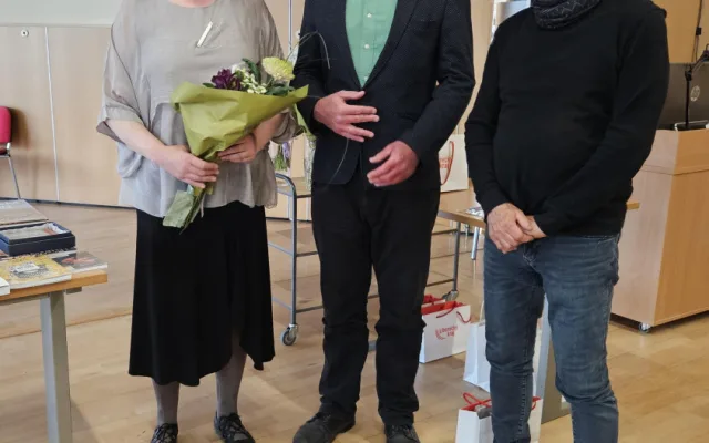 Titul Kniha roku získaly publikace o továrnách, poezie i příběh medvídka