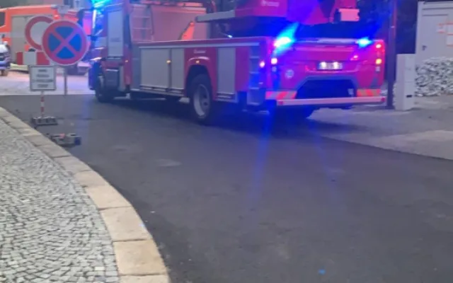 Požár v Liberci. Hořelo v areálu bývalých skokanských můstků nedaleko Masarykovy ulice
