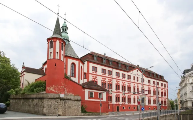 Liberecký zámek patří poprvé v historii městu