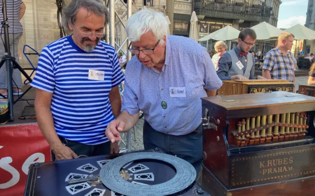 V Liberci dnes začal mezinárodní festival Liberecký flašinetář
