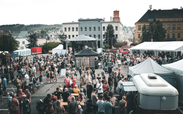 Festival Jablonecká perle slibuje to nejlepší z Jablonce. Od dobrého jídla, přes muziku po videomaping