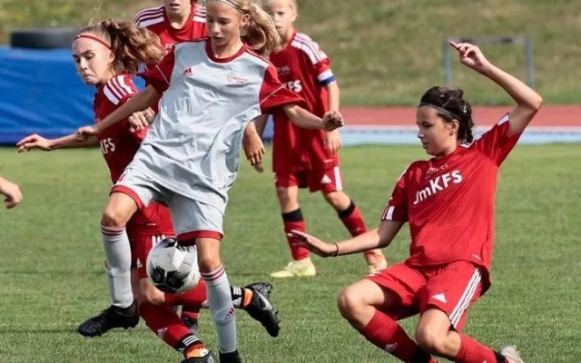 (NE)OBYČEJNÍ: Čtrnáctiletá Terka Chládková si fotbal musela vydobýt. Teď střílí jeden gól za druhým a pomýšlí na reprezentaci