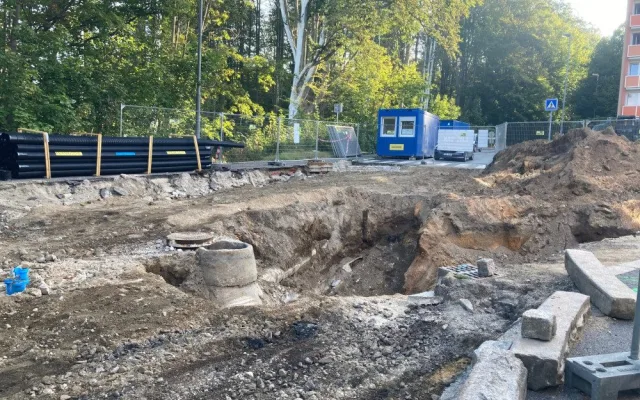 Dvorská ulice v Liberci, hlavní přístupová cesta na Králův háj, se dopravě otevře až začátkem října