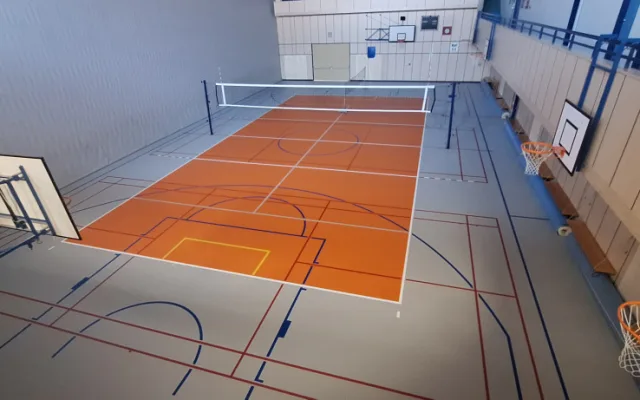 Jablonecká městská hala má novou a moderní palubovku