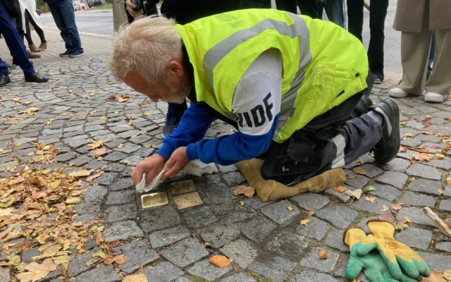 V Liberci byly položeny další Stolpersteriny. Kameny zmizelých připomínající oběti holocaustu, které žily v Liberci