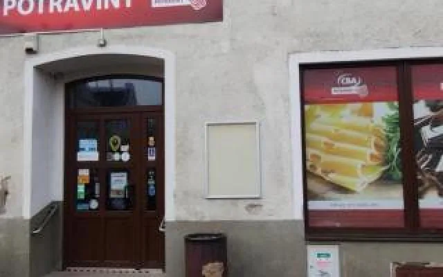 V prodejně potravin v Chrastavě našli hygienici mrtvé hlodavce a špínu. S okamžitou platností obchod zavřeli