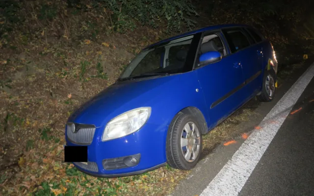 Řidič náklaďáku vjel dna Železnobrodsku do protisměru a zavinil nehodu. Z místa ujel, teď po něm pátrá policie