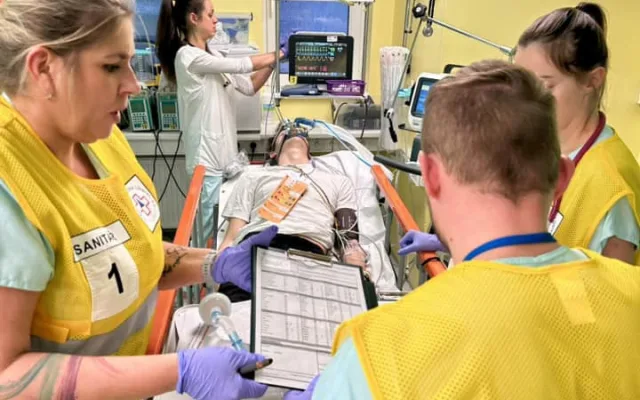 Připraveným štěstí přeje. Heslo, jímž se při cvičném zásahu u otravy oxidem uhelnatým řídili zdravotníci i studenti