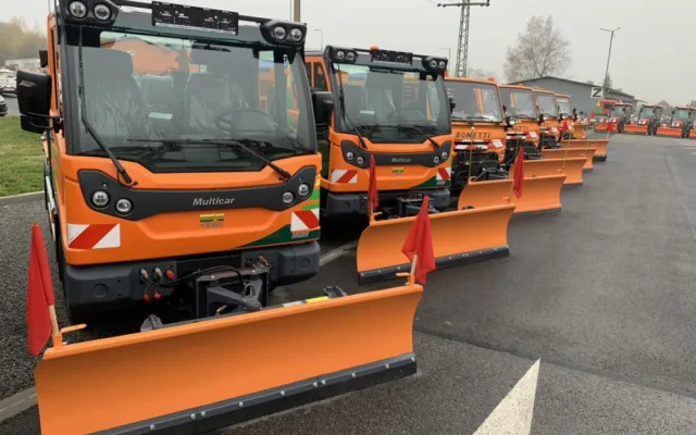 Techniku na zimu máme připravenou, hlásí technické služby. Do poslední chvíle se věnují běžné činnosti