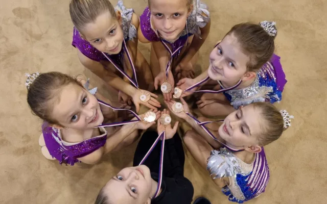 Úspěšné oblastní přebory libereckých moderních gymnastek. Všechny si odvezly medaile