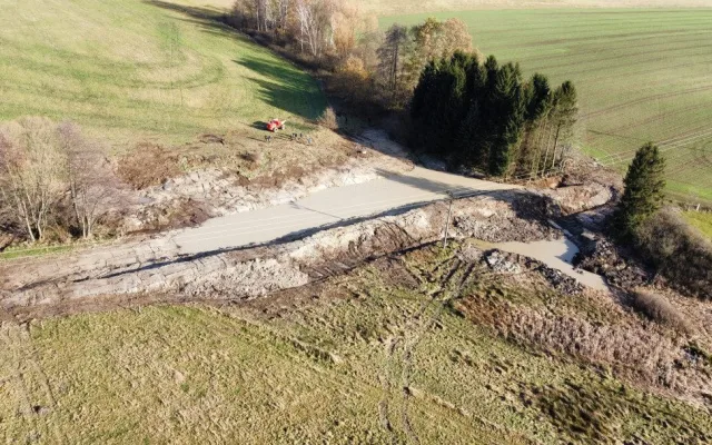 U Frýdlantu má pomoci zadržet vodu v krajině projekt za 5,5 milionu korun. Začínají díky němu vznikat tůně a mokřady