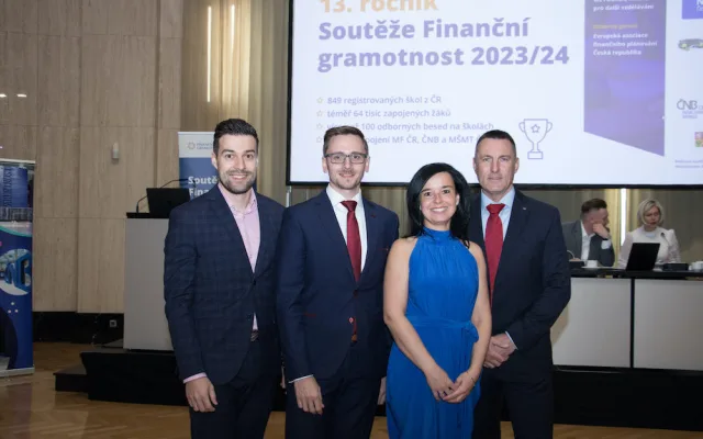 Přes 1000 škol z celého Česka se zapojuje do Soutěže Finanční gramotnost. Chtějí vychovat finančně zodpovědné žáky