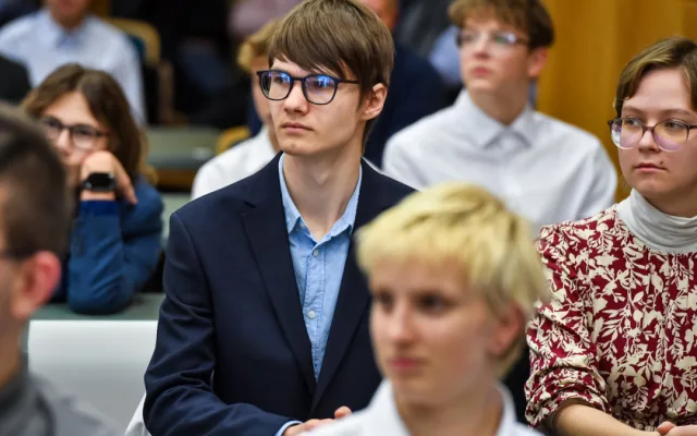 Kraj ocenil devadesát žáků za výbornou reprezentaci v oblasti vzdělávání