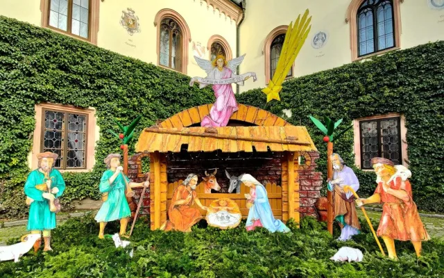 Na zámky můžete vyrazit i čtvrtý adventní víkend nebo během svátků. Otevřeny budou Sychrov a Zákupy