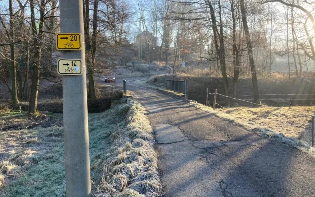 Heřmánková ulice v Machníně, která je zároveň cyklostezkou, se dočká příští rok nového povrchu