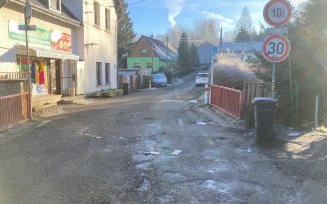 Heřmánková ulice v Machníně, která je zároveň cyklostezkou, se dočká příští rok nového povrchu