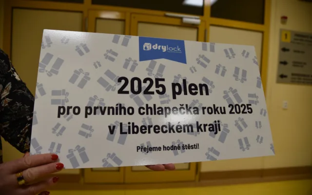 První děvčátko a prvního chlapce, kteří se narodili v roce 2025 v Libereckém kraji, přivítali hejtman a primátoři