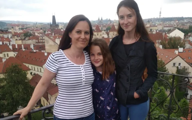 Věnovala se nemocným seniorům, teď sama potřebuje pomoc. Eva bojuje s agresivním nádorem na mozku