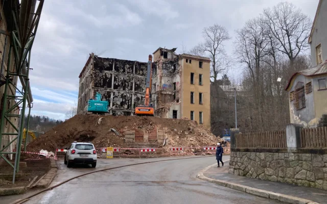 Stav demolice v pátek 7. 2. v dopoledních hodinách.