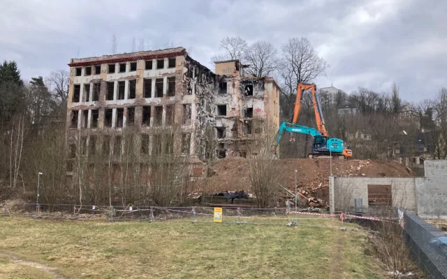 Stav demolice v pátek 7. 2. v dopoledních hodinách.