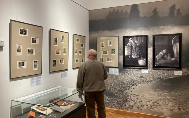Jako pohlazení po duši. Liberecké muzeum vystavuje pohlednice krajiny a přírody špičkového meziválečného fotografa