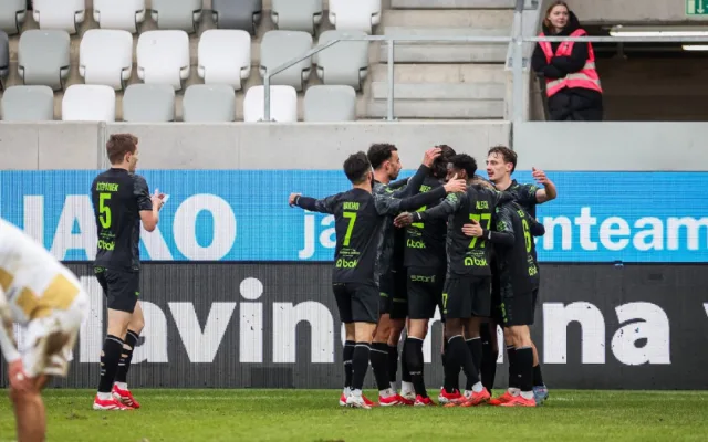 Jablonec uhrál na hřišti Hradce Králové remízu 1:1, přestože domácí posledních 15 minut dohrávali v deseti