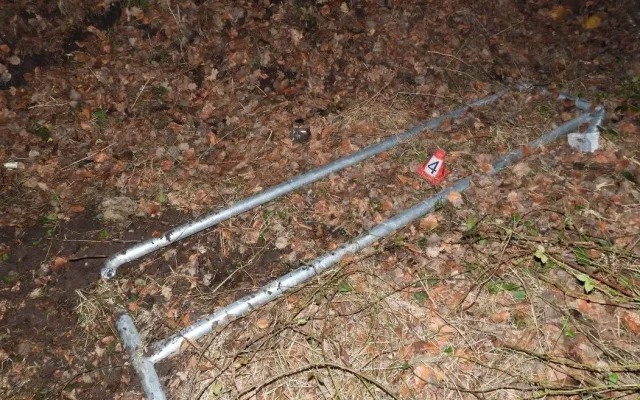 Opilý řidič na Frýdlantsku nevybral zatáčku a havaroval. Nadýchal přes dvě promile