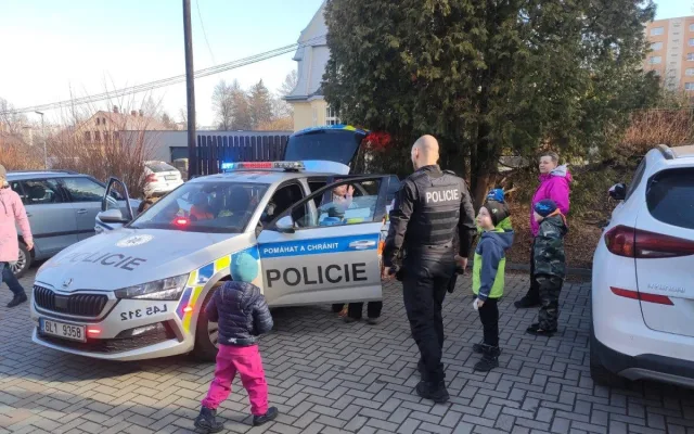 Policejní preventisté přichystali v Tanvaldě, Zákupech i v Liberci besedu pro žáky mladšího školního věku