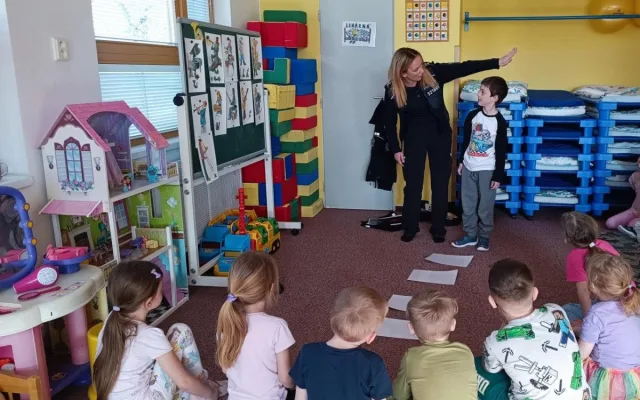 Policejní preventisté přichystali v Tanvaldě, Zákupech i v Liberci besedu pro žáky mladšího školního věku