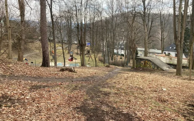 Pak pod Klášterem se v příštím roce promění. Cesta z Klášterní ulice k přehradě bude nově bezbariérová